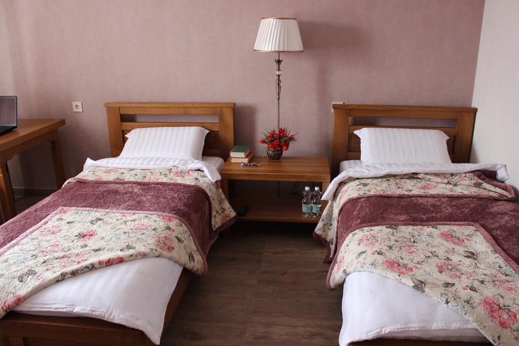 Barin House Hotel Sumy Exterior foto