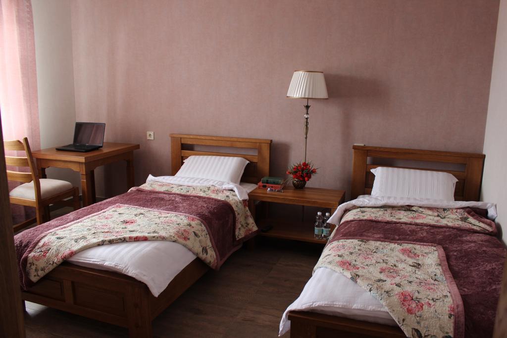 Barin House Hotel Sumy Exterior foto