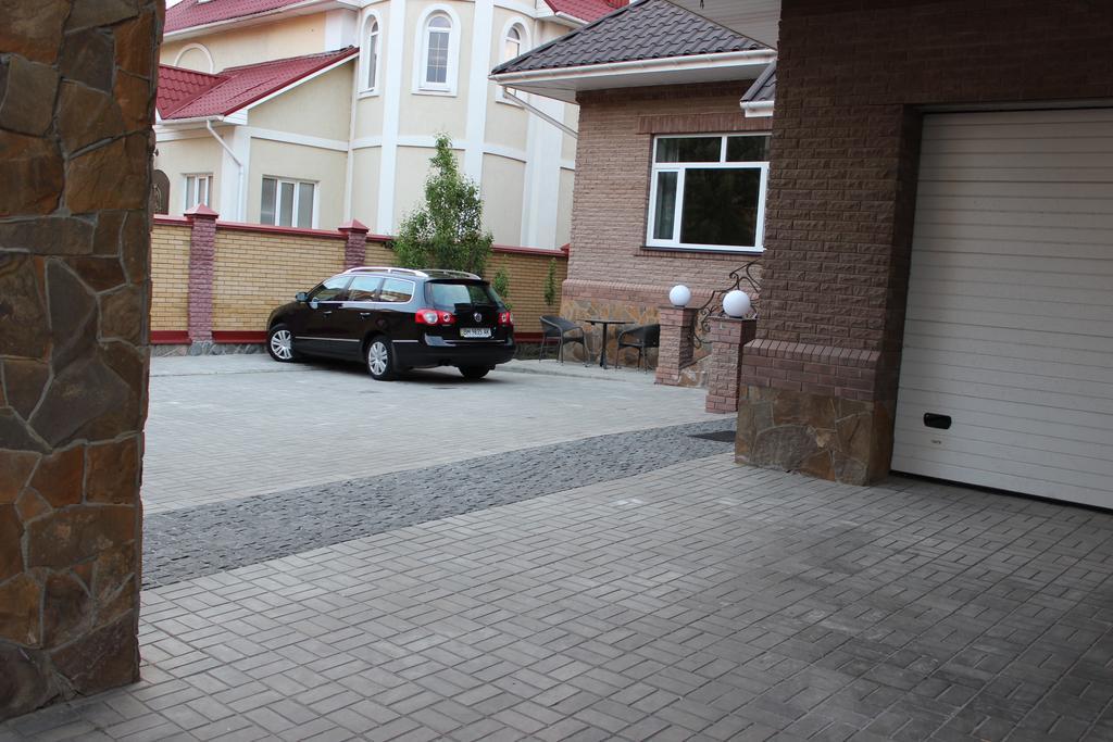 Barin House Hotel Sumy Exterior foto
