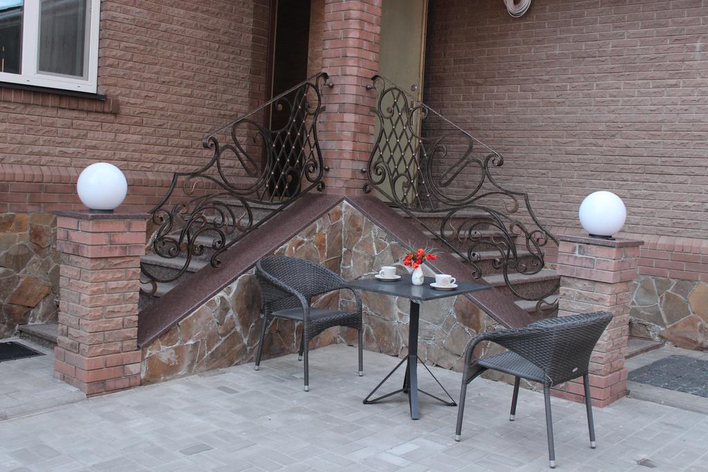 Barin House Hotel Sumy Exterior foto